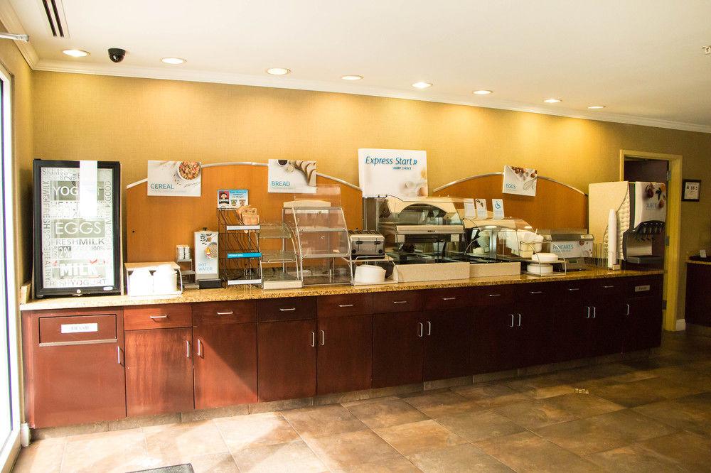 Holiday Inn Express & Suites Southern Pines-Pinehurst Area By Ihg Zewnętrze zdjęcie