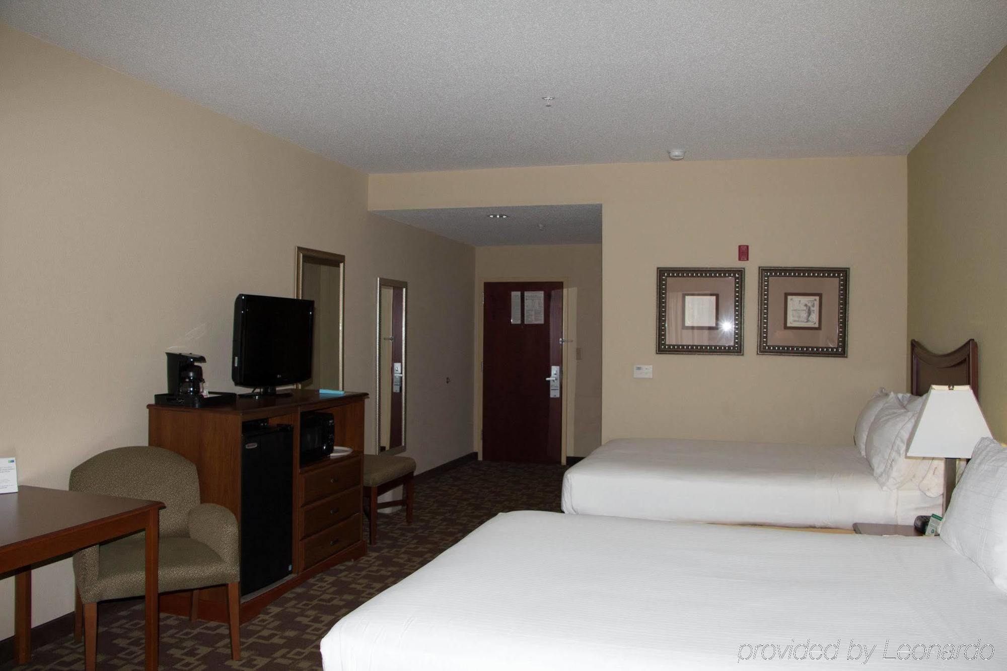 Holiday Inn Express & Suites Southern Pines-Pinehurst Area By Ihg Zewnętrze zdjęcie