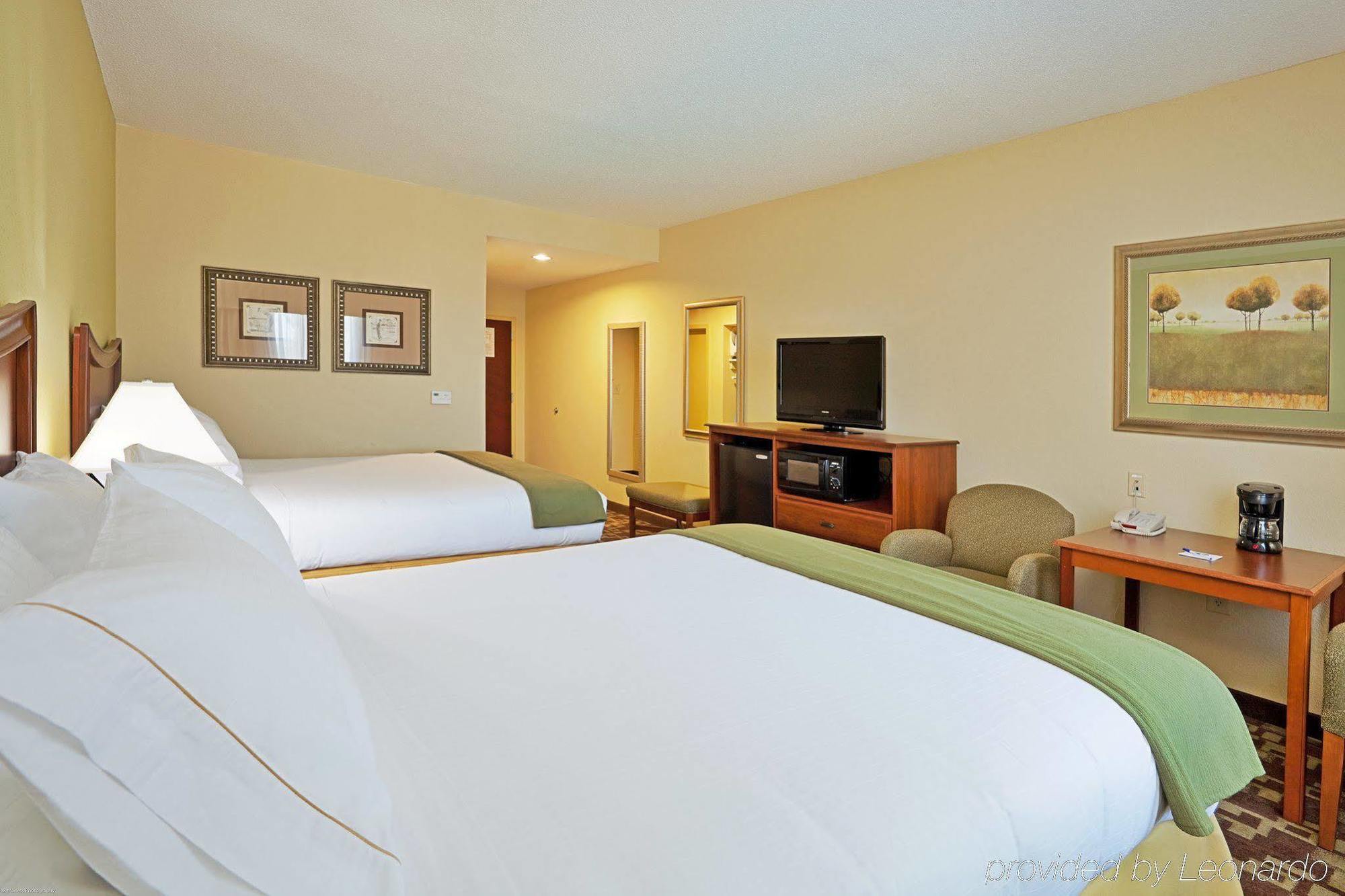 Holiday Inn Express & Suites Southern Pines-Pinehurst Area By Ihg Zewnętrze zdjęcie