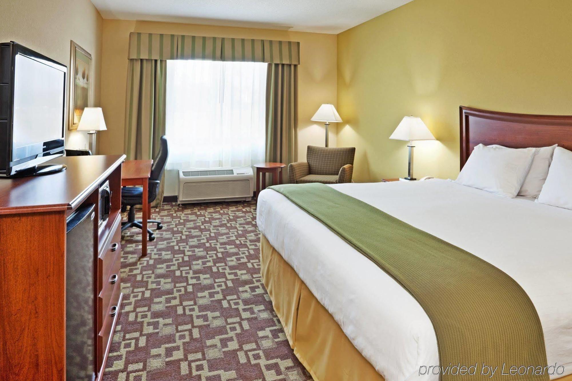 Holiday Inn Express & Suites Southern Pines-Pinehurst Area By Ihg Zewnętrze zdjęcie